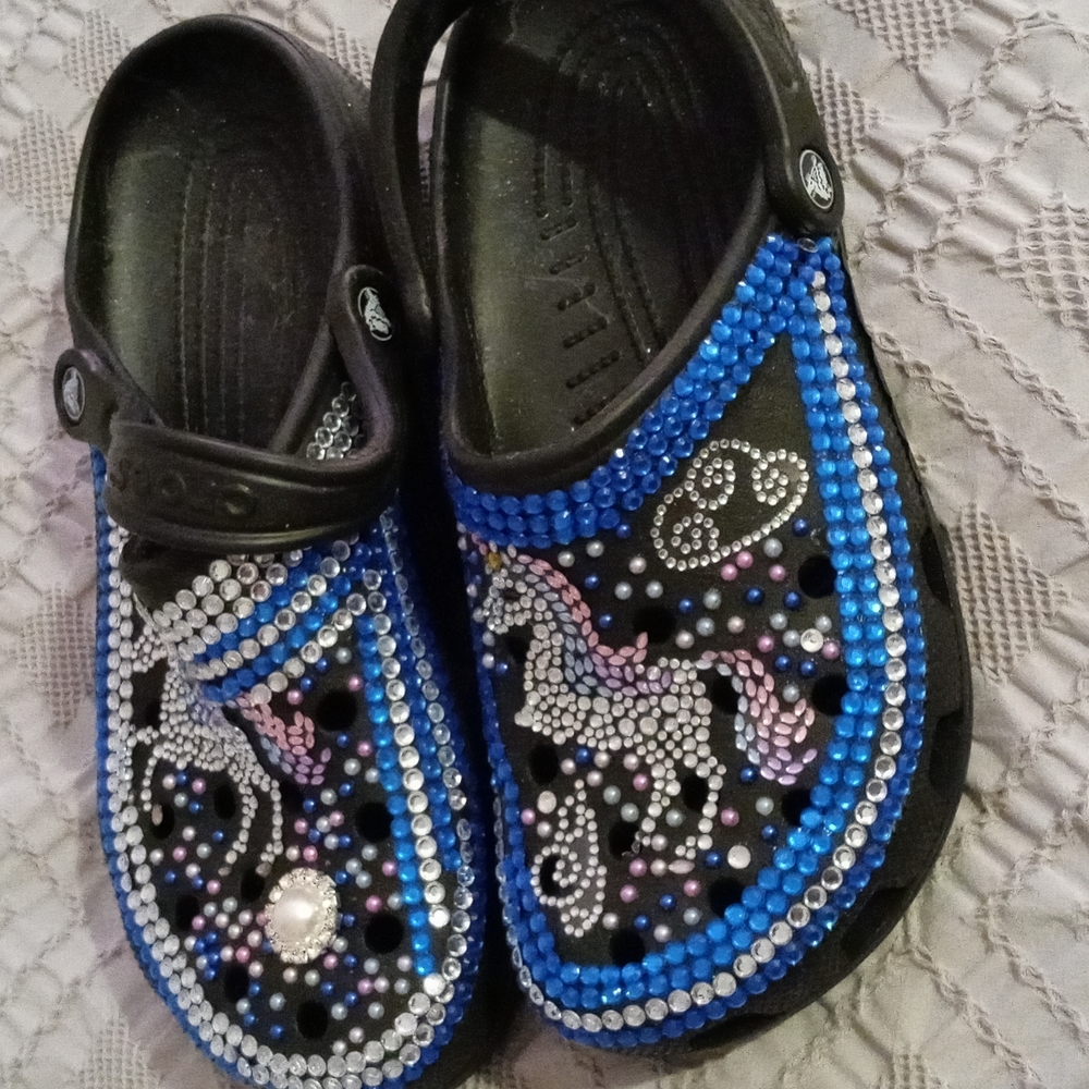 Shoes - Picture 4 of 5